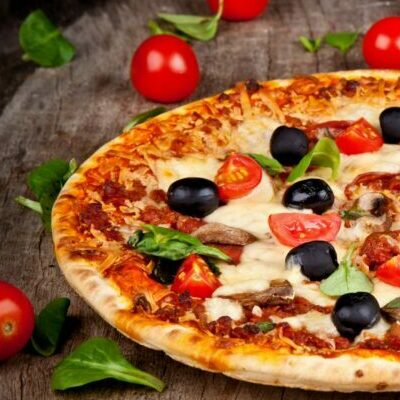 pizza_tomatoes_olives_mushrooms_cheese_dish_leaves_food_